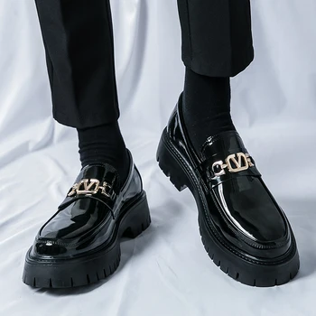 Ежедневни обувки в британския стил, кожени обувки на нисък ток, с дебела подметка, повышающая младата мъжки обувки