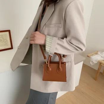 Лятна мини чанта през рамо диагонално ретро малка квадратна чанта Дамска чанта 2022 Модни корейската версия на Wild Ins Дамска чанта Baby